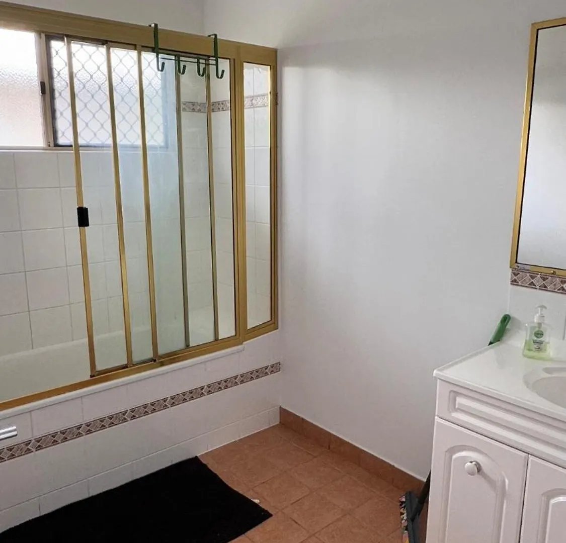 4Bhk House In A Perfect Location Villa Rosslea