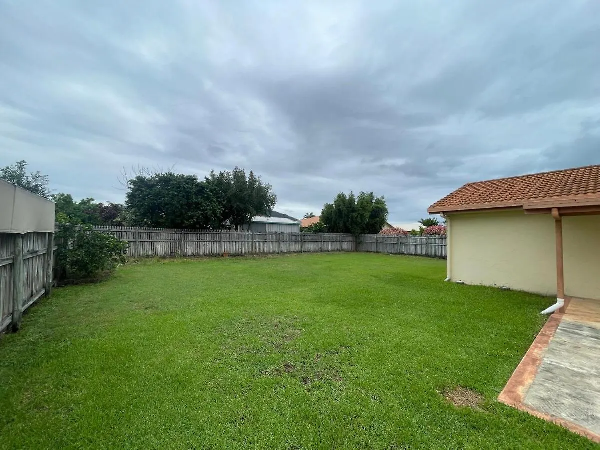 4Bhk House In A Perfect Location Villa Rosslea Feriehus